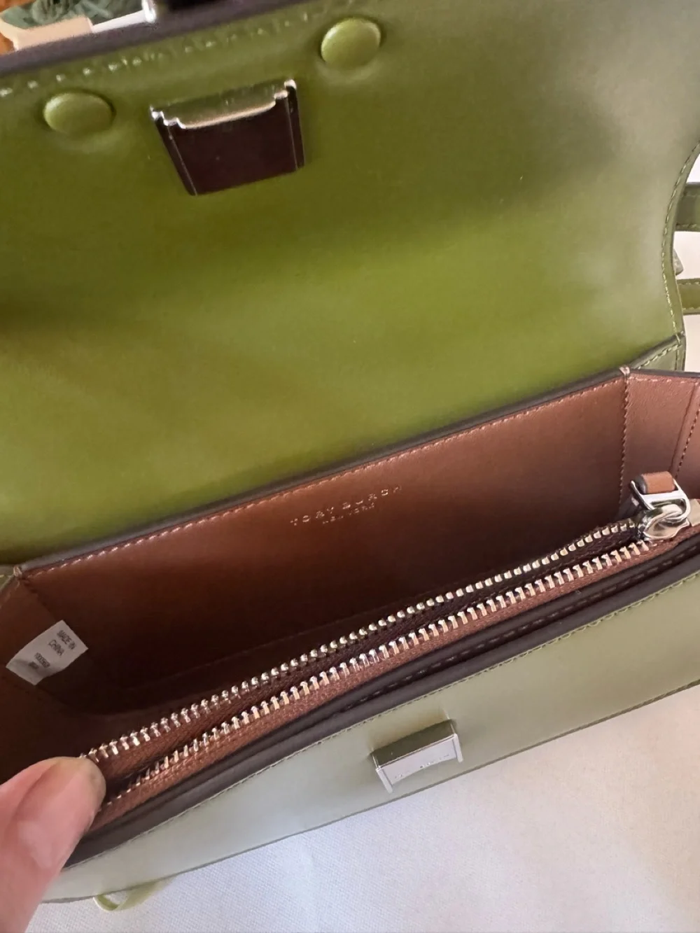 NWT Tory Burch Eleanor E/W Convertible Bag